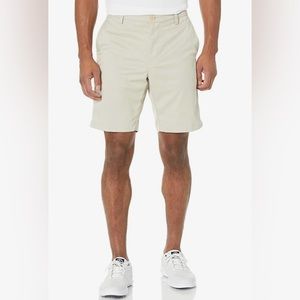 NWT Amazon Essentials Men’s Slim Fit Stretch Golf Shorts